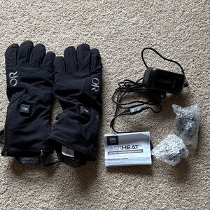 Outdoor Research Black Heated Gloves women’s small